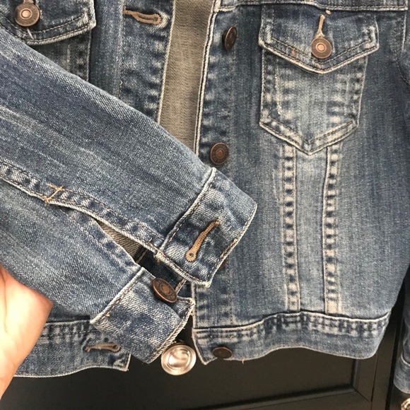 Cropped denim jean jacket fits xs-small not medium - Picture 4 of 10